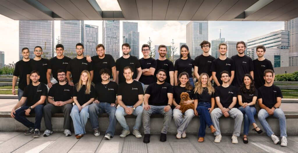 Tavily raises M to connect AI agents to the web