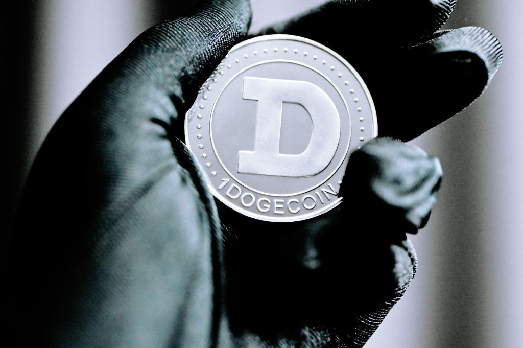 Dogecoin ETF was flat at launch, but technical analysis points to if this support holds Dogecoin ETF was flat at launch, but technical analysis points to if this support holds