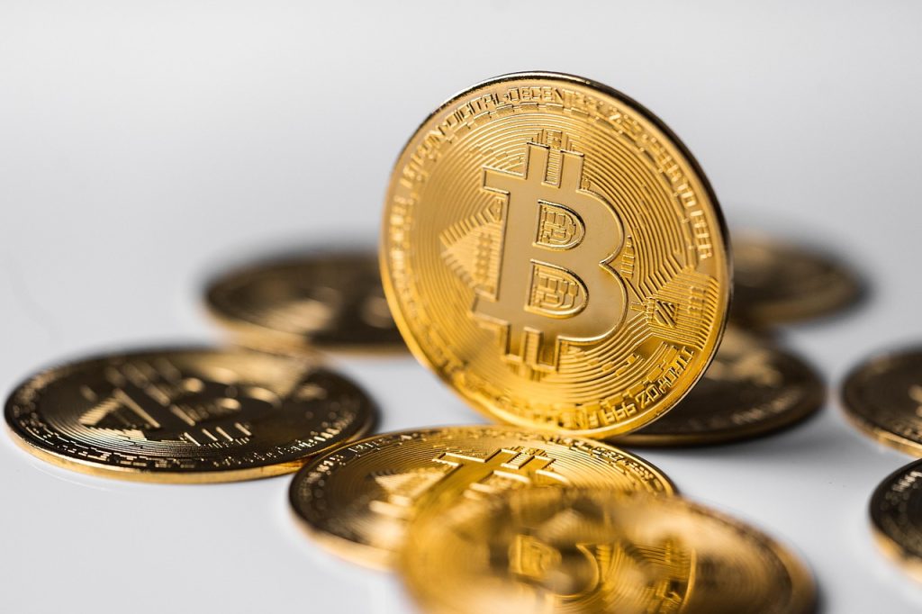 Bitcoin shows early signs of trend reversal after massive support hold